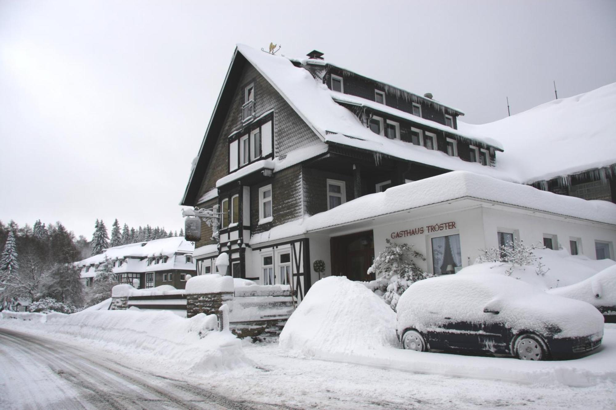 Hotel Gasthaus Troester Schmallenberg Exterior photo